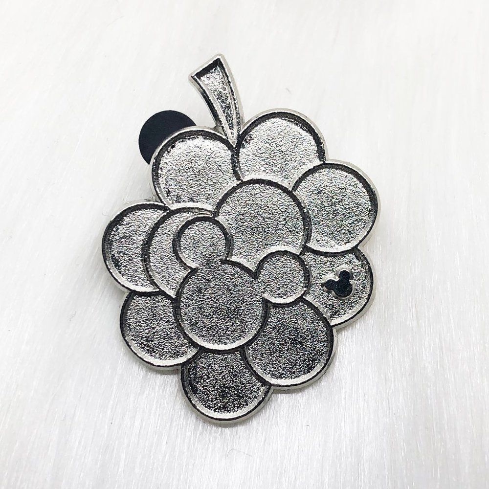 🔮 5/$25 Disney Hidden Fruit Grapes Chaser‎ Pin